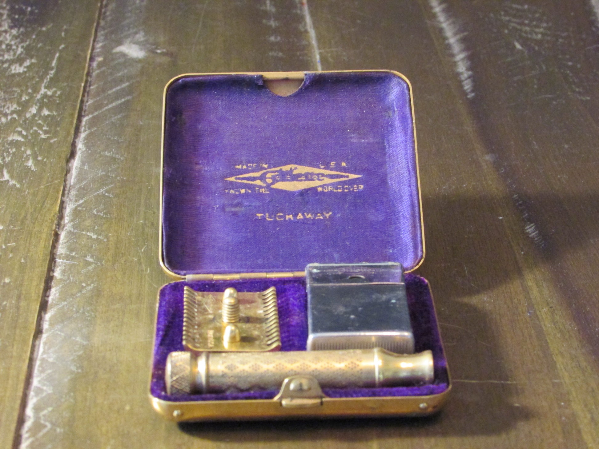 Antique Gillette, "Tuckaway" Razor Set